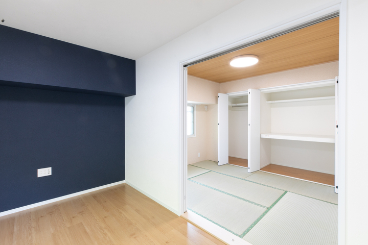 壁と畳の部屋